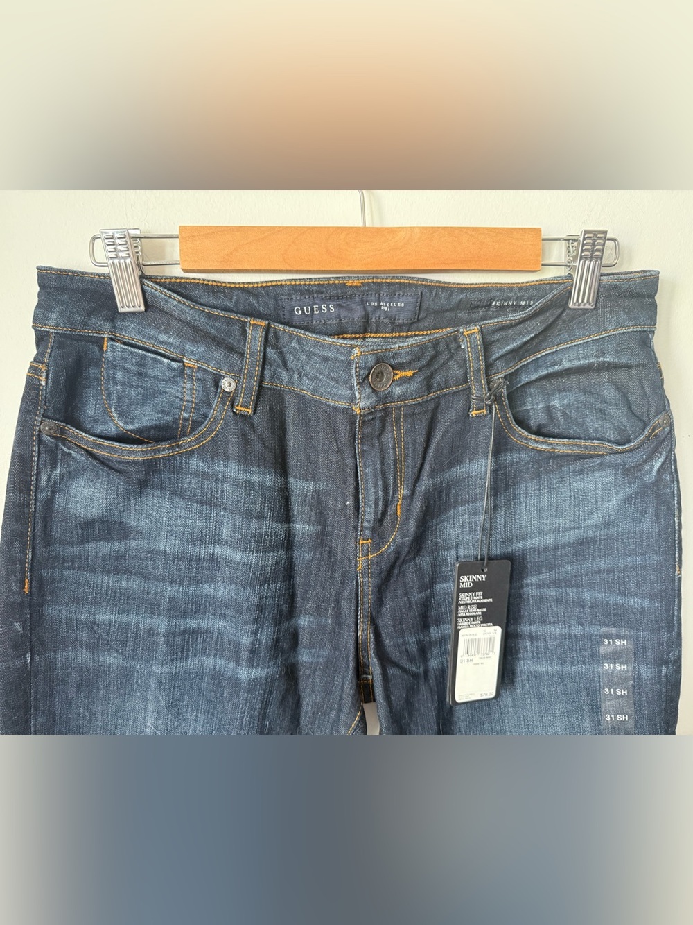 Guess Dark Rinse Skinny Mid NWT Women’s 31SH